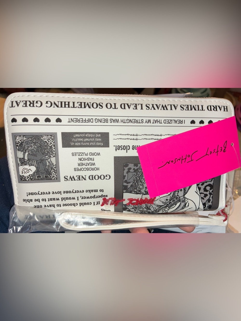 BETSEY JOHNSON Read All About It Newspaper-Theme Glam Oversized Wristlet NEW NWT - Picture 13 of 16